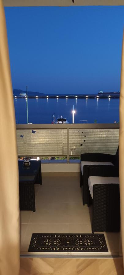 V For View Apartment *